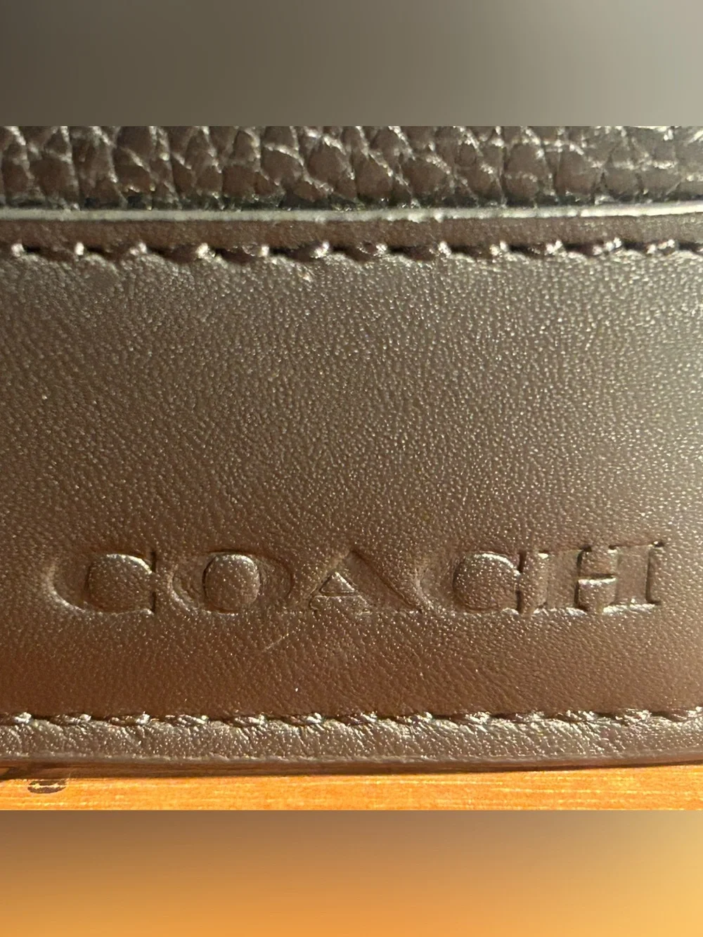 Coach compact id